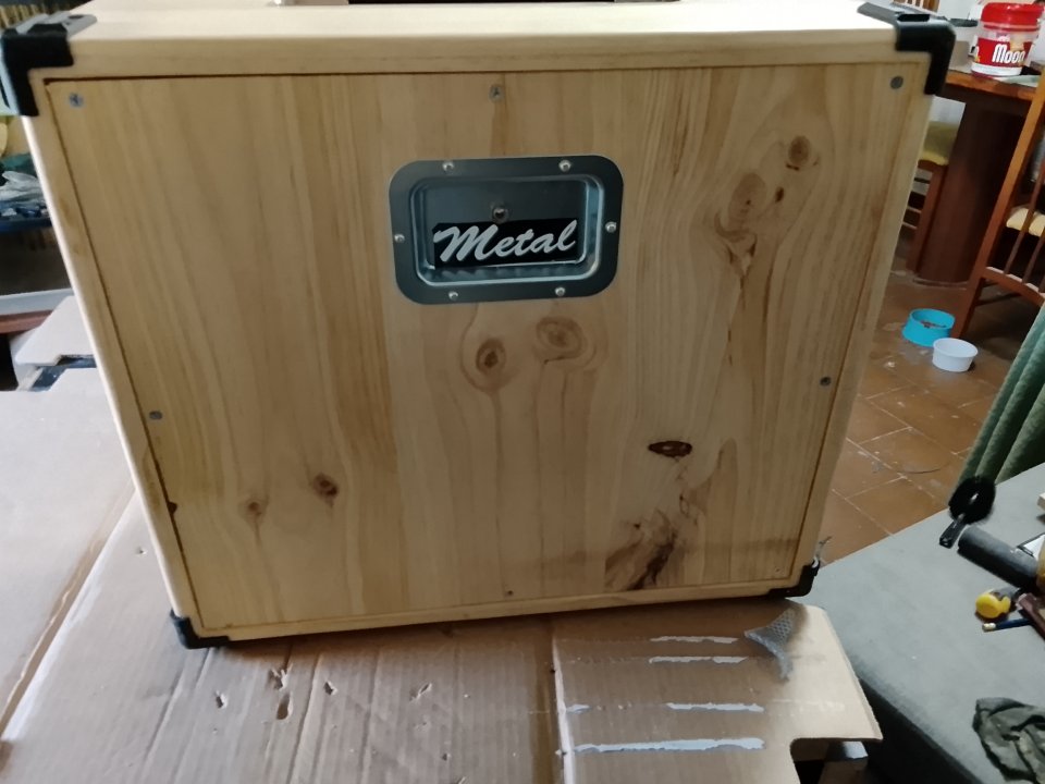 Pantalla 1x12 en madera de Abeto Finlandés 18mm de segunda mano · Foto 2 de 10 · Cáceres · 110 €