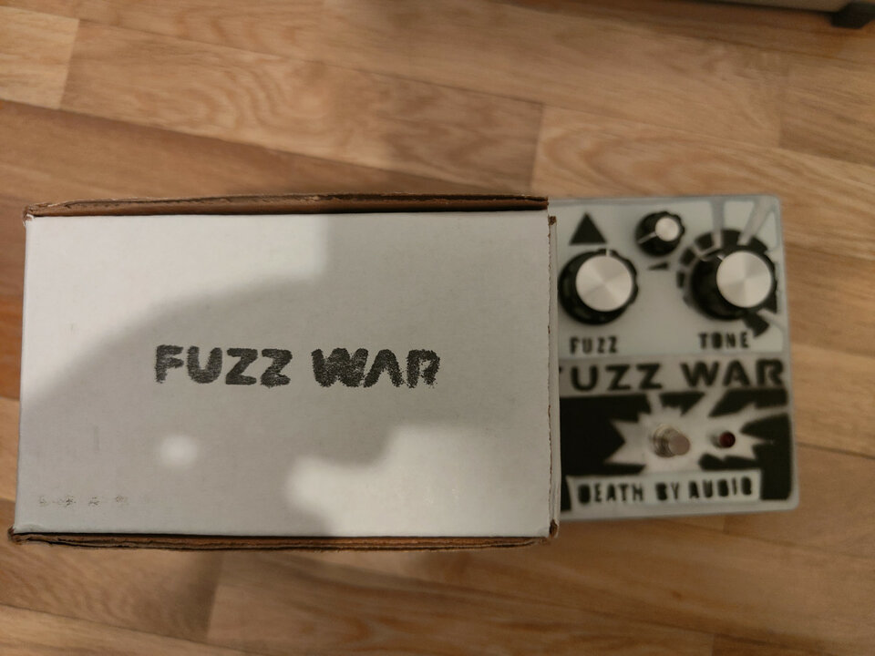 Death by audio Fuzz War
