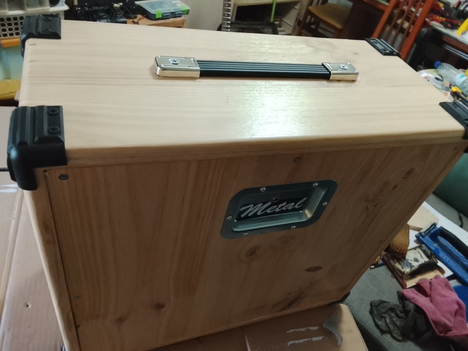 Pantalla 1x12 en madera de Abeto Finlandés 18mm de segunda mano · Foto 4 de 10 · Cáceres · 110 €