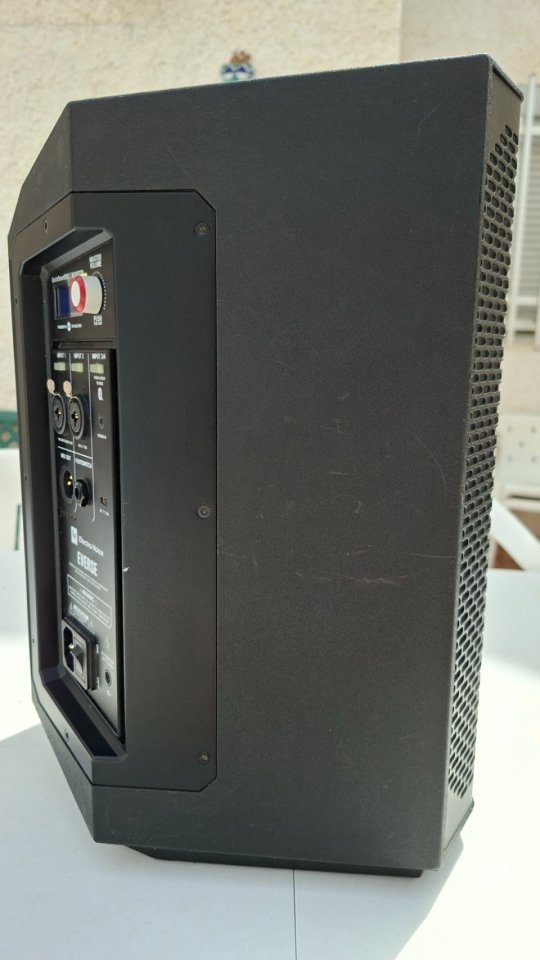 EV Everse 8 de segunda mano · Foto 4 de 7 · Murcia · 575 €