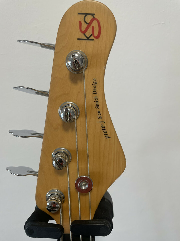﻿Bajo eléctrico Fretless Proto-J KEN SMITH