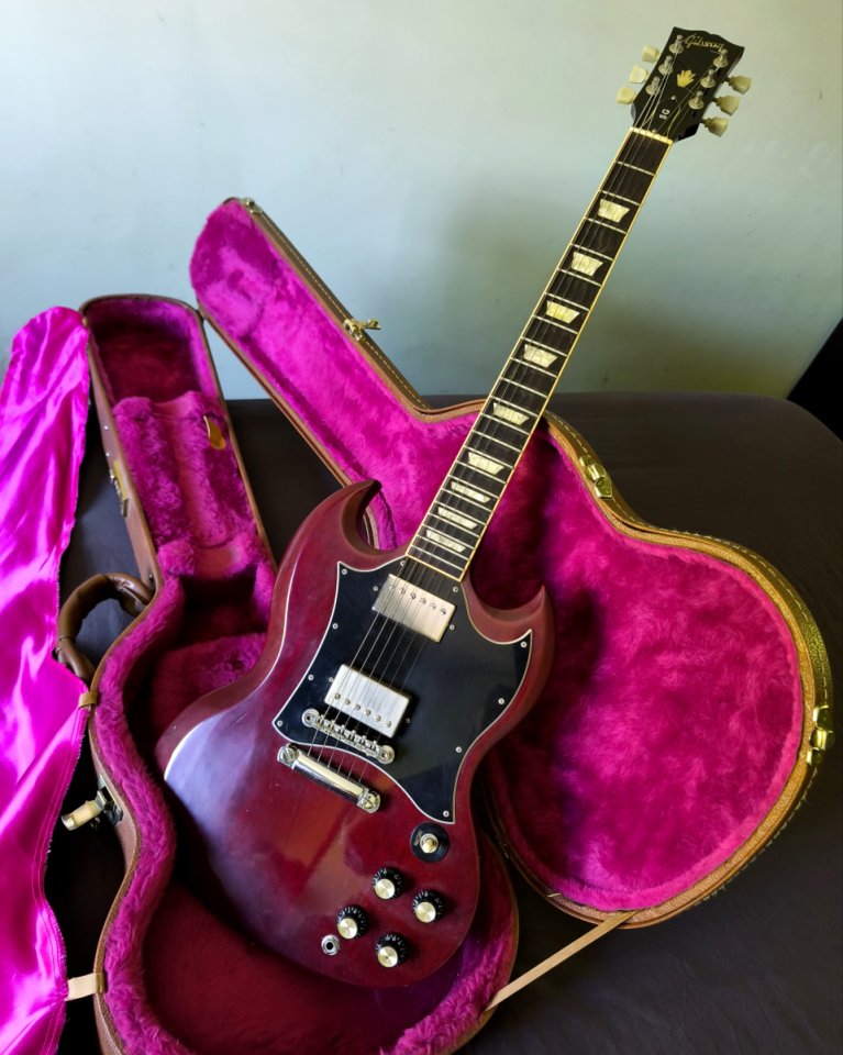 Gibson SG standard