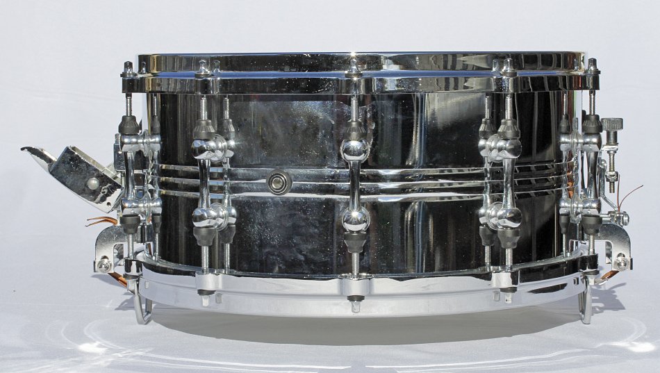 Caja Tier Drums Muc Germany de 14x6,5 con casco de acero