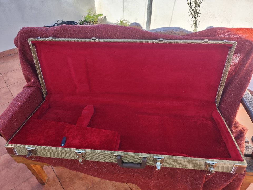 Jazzmaster G&L Doheny Tribute Surf green con maletin opcional