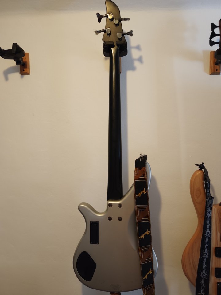 Bajo Yamaha RBX 374 de segunda mano · Foto 2 de 4 · Barcelona · 250 €