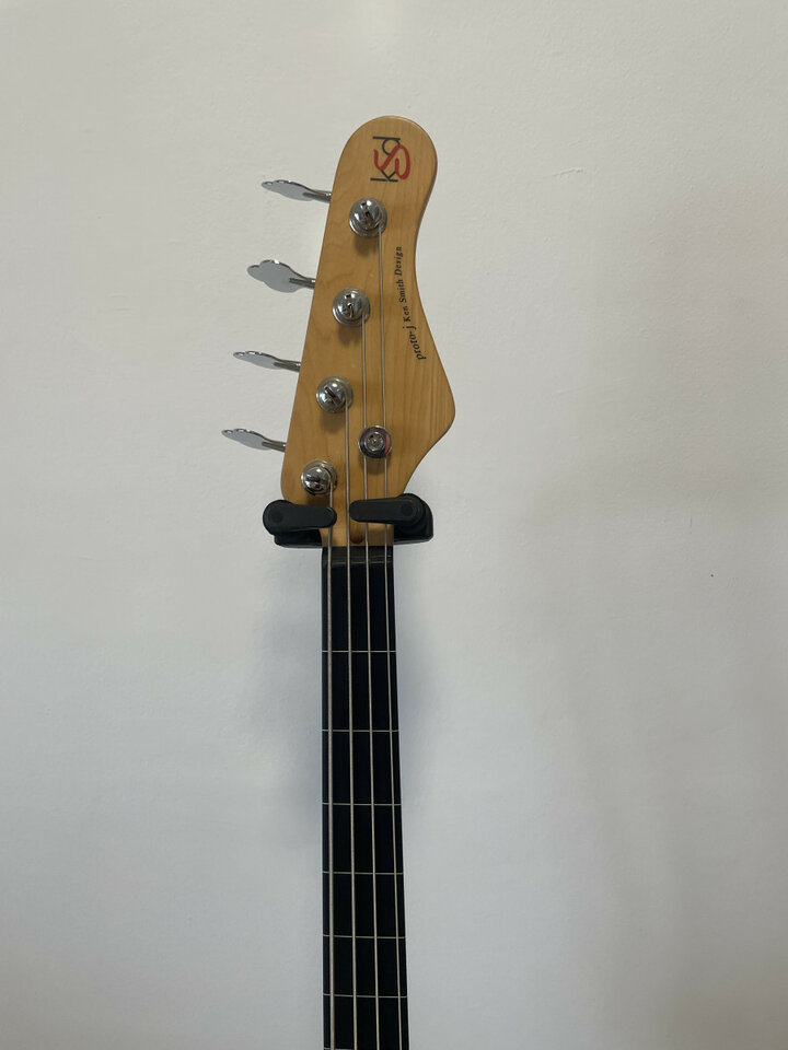 ﻿Bajo eléctrico Fretless Proto-J KEN SMITH