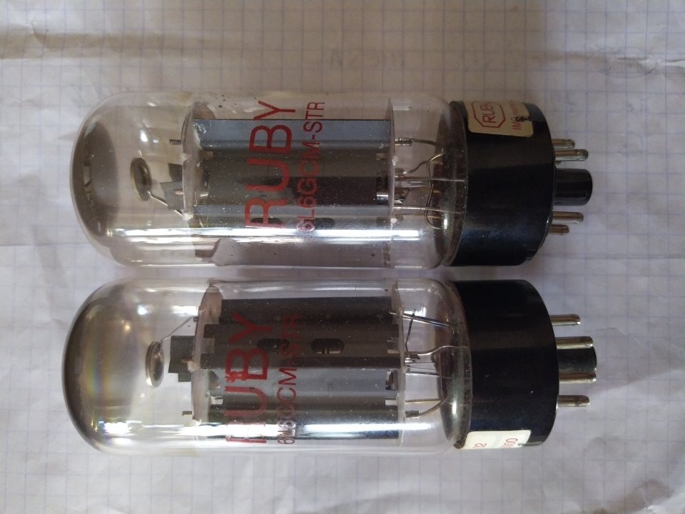 Pareja 6L6GC Ruby MSTR Descatalogadas (Mítica Fábrica Shuguang) • Muy Buen Estado de segunda mano · León · 65 €
