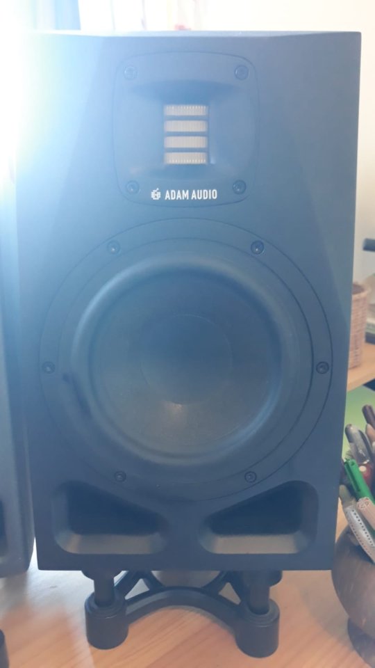 Adam Audio A7V (Pareja) - Impecables, solo 3 años
