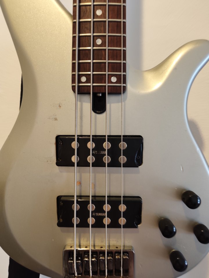 Bajo Yamaha RBX 374 de segunda mano · Foto 4 de 4 · Barcelona · 250 €