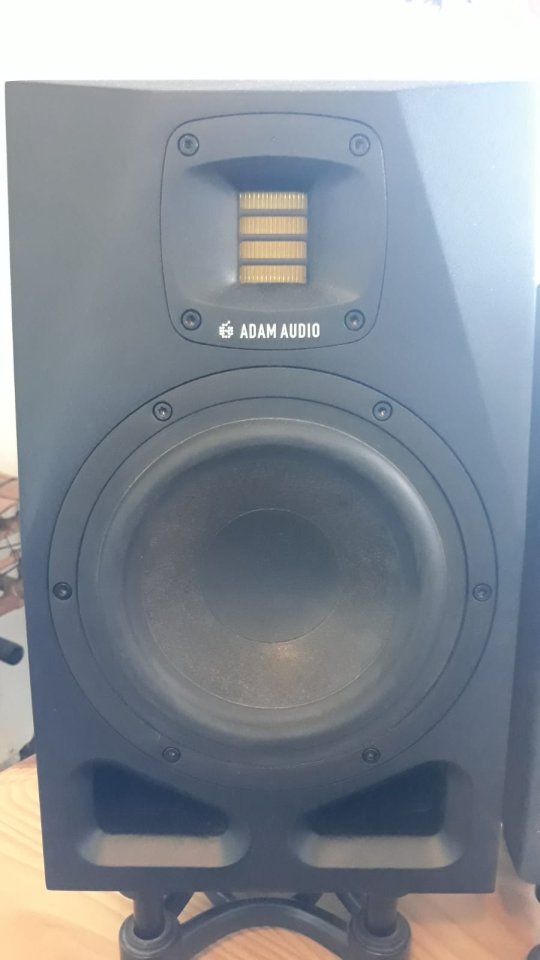 Adam Audio A7V (Pareja) - Impecables, solo 3 años