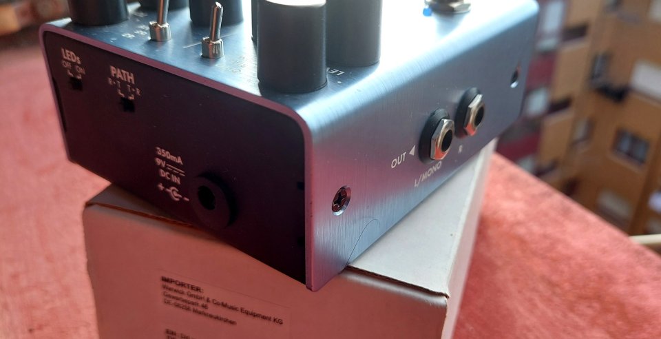 Fender Tre-Verb Tremolo & Reverb (ENVIO INCLUIDO) de segunda mano · Foto 2 de 3 · Asturias · 140 €