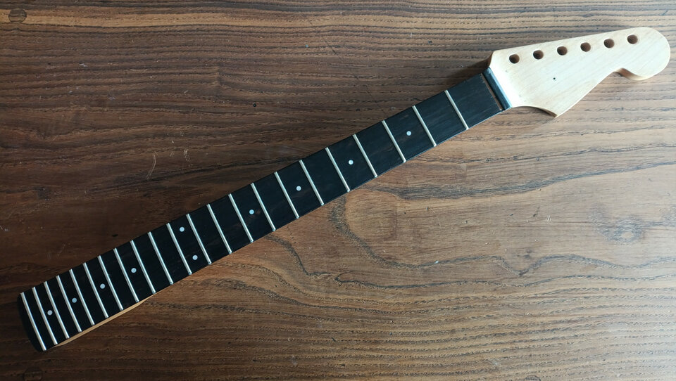 Mástil de stratocaster arce-ébano