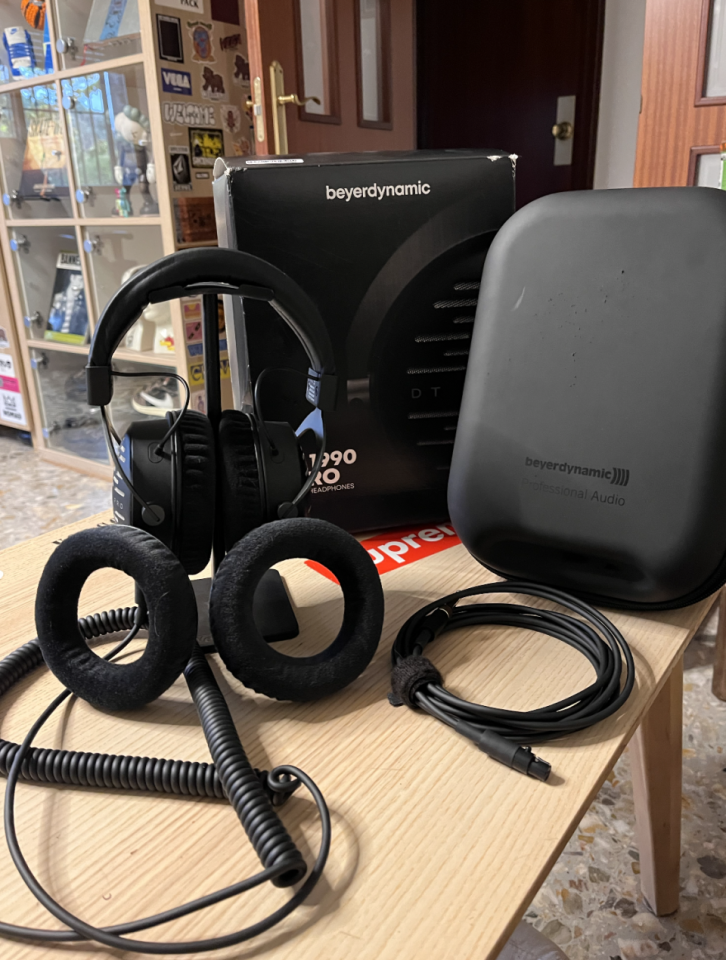 Beyerdynamic DT-1990 Pro 250 Ohm