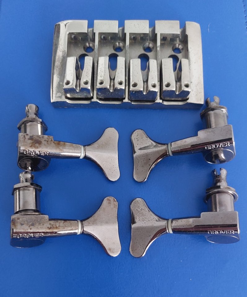 Clavijas y puente de segunda mano · Foto 1 de 2 · Las Palmas · 40 €