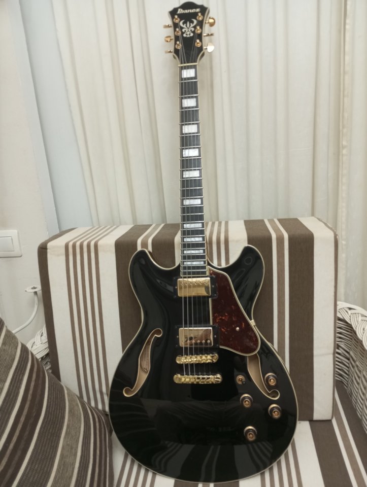 IBANEZ AS93BC de segunda mano · Foto 1 de 5 · A Coruña · 500 €