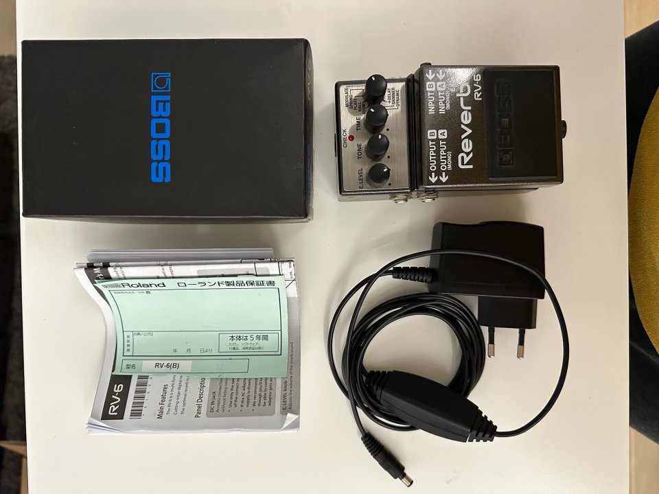 Boss RV-6 Reverb + Cable Alimentación