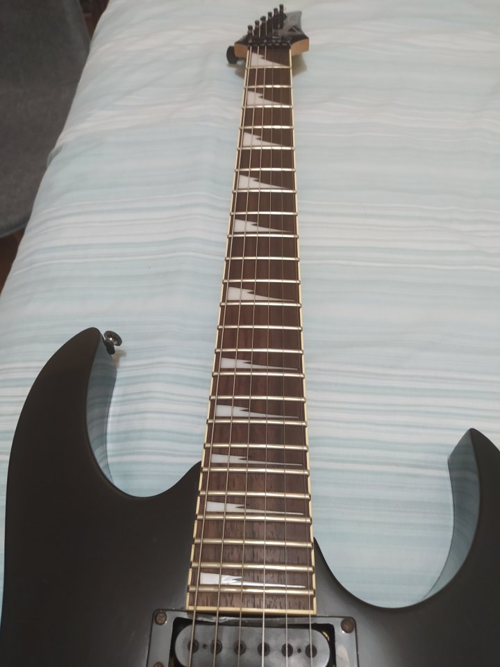 Ibanez RG 370 DX de segunda mano · Foto 3 de 8 · Madrid · 200 €