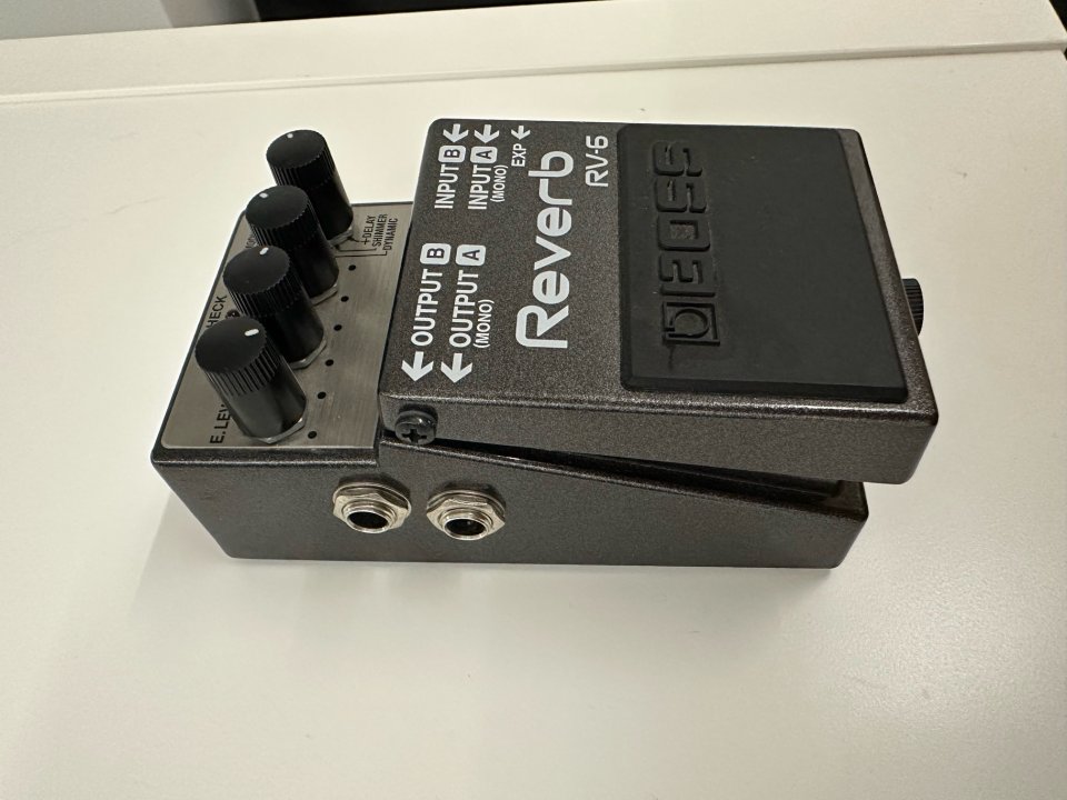 Boss RV-6 Reverb + Cable Alimentación