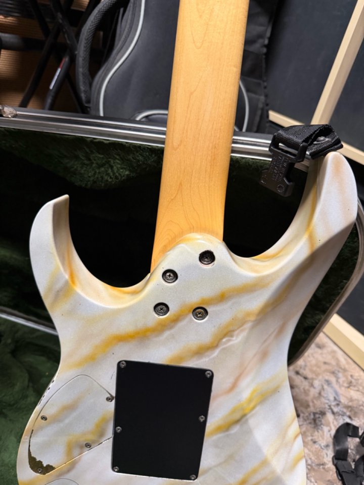Ibanez RG 7 cuerdas Japo custom paint