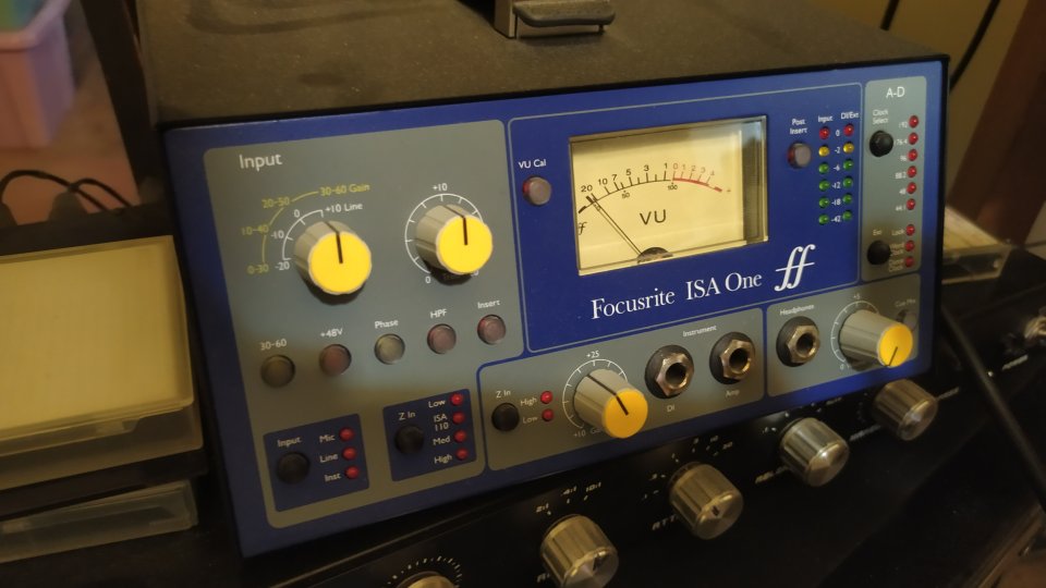 Focusrite ISA One Mic Pre de segunda mano · Foto 3 de 6 · Madrid · 420 €