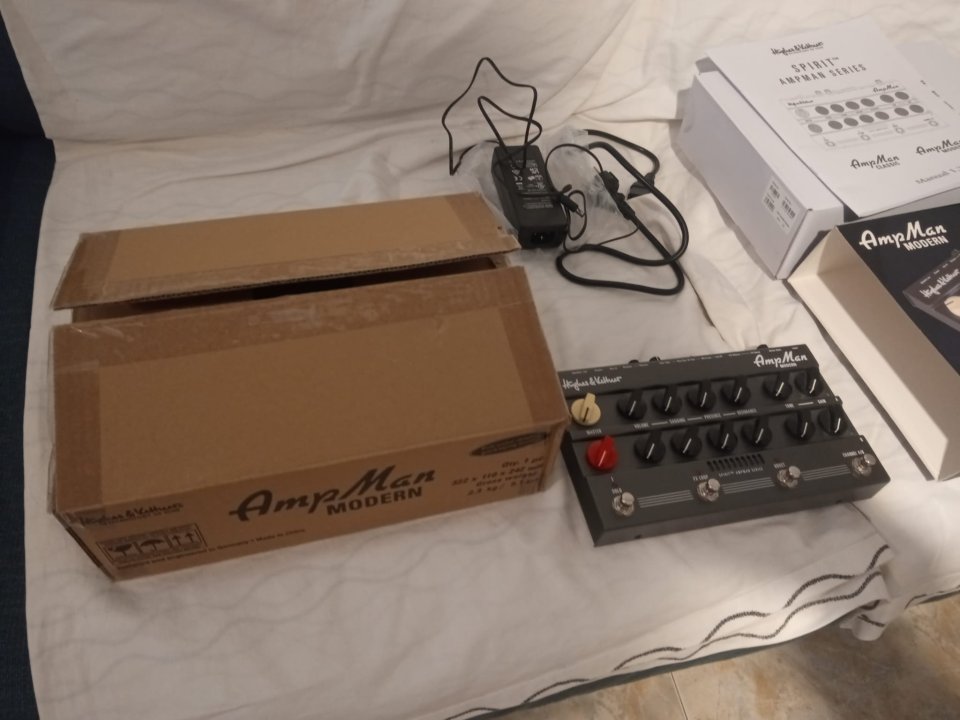 Pedal Amplificador Hughes & Kettner Spirit AmpMan Modern Nuevo de segunda mano · Foto 6 de 7 · Madrid · 110 €
