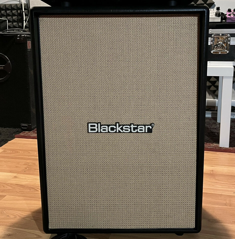 Pantalla 2x12 Blackstar Modelo JJN Tolex Negro.