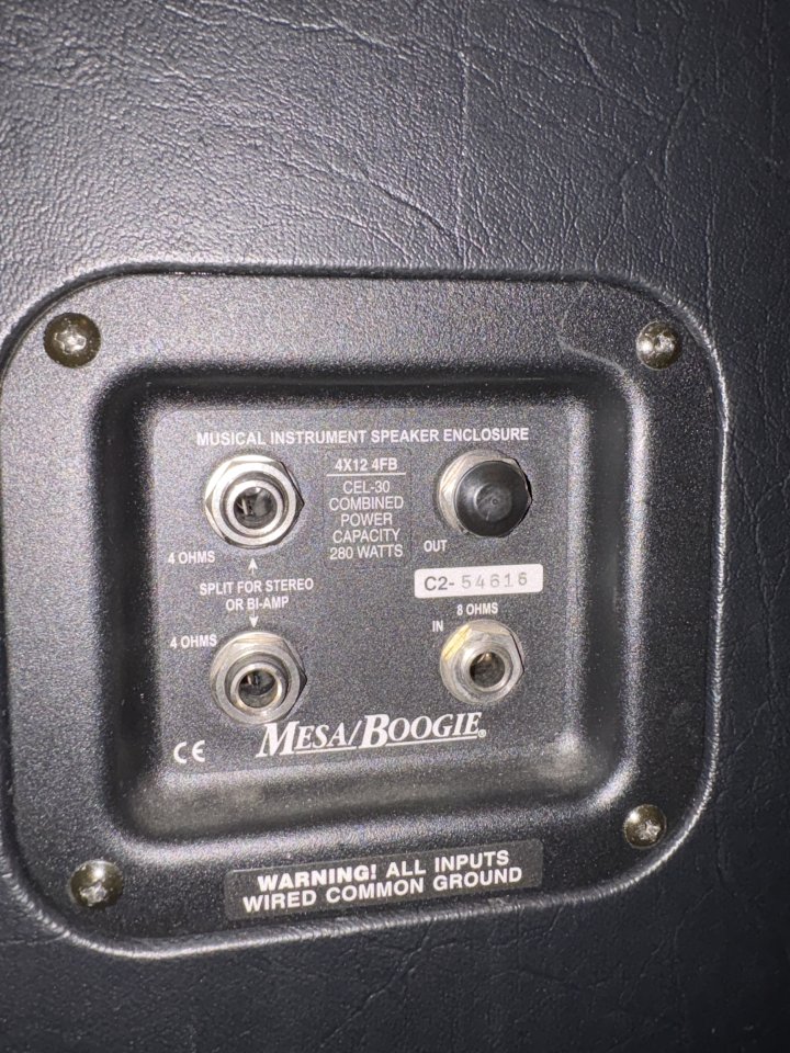 Mesa Boogie 4x12 Oversized. de segunda mano · Foto 3 de 3 · Madrid · 450 €