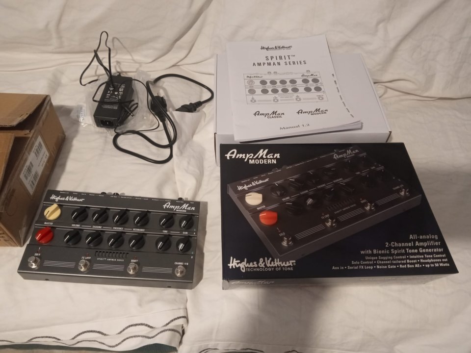 Pedal Amplificador Hughes & Kettner Spirit AmpMan Modern Nuevo de segunda mano · Foto 7 de 7 · Madrid · 110 €