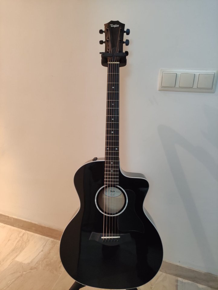 Taylor 214 ce BLK DLX