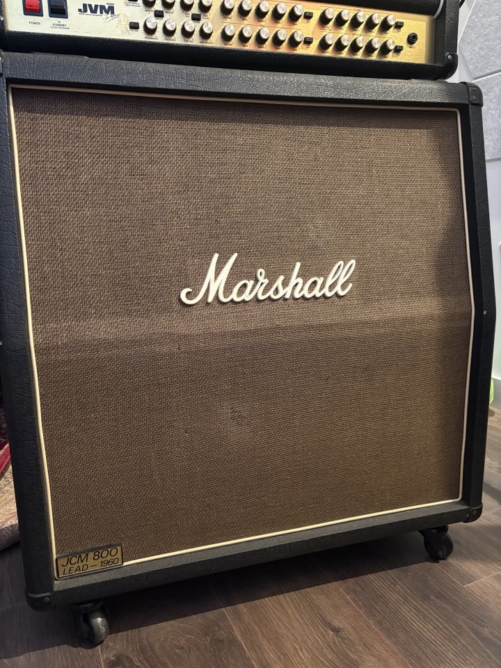 Pantalla Marshall JCM800 1960A 4x12 16 Ohm de segunda mano · Foto 1 de 4 · Madrid · 250 €