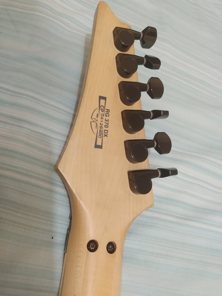 Ibanez RG 370 DX de segunda mano · Foto 8 de 8 · Madrid · 200 €