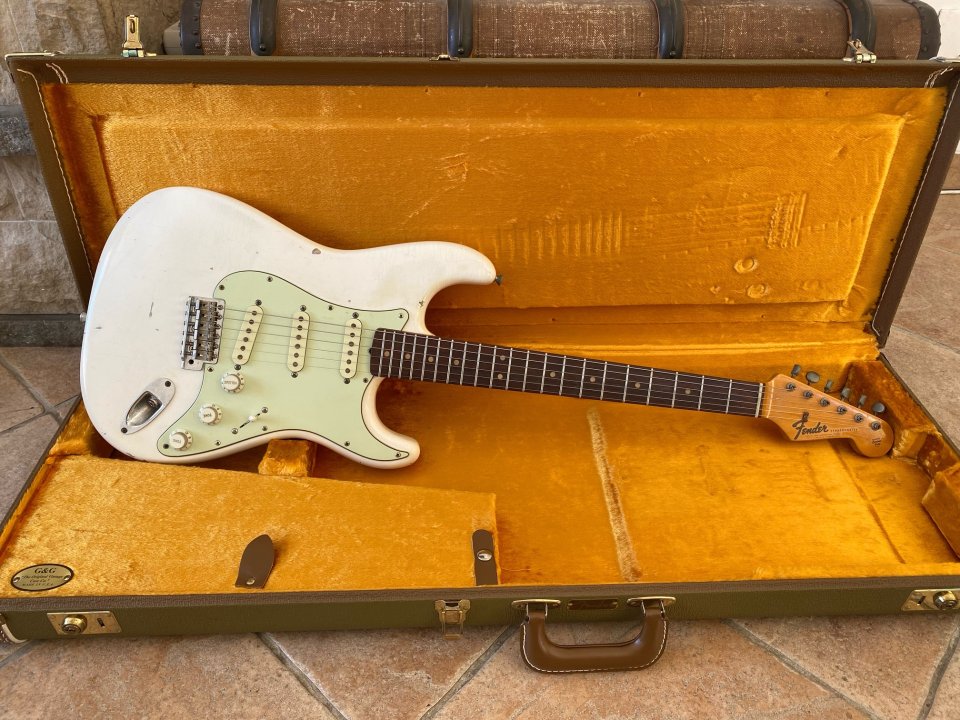 PreCBS Stratocaster electronica moderna de segunda mano · Foto 1 de 10 · Barcelona · 6500 €