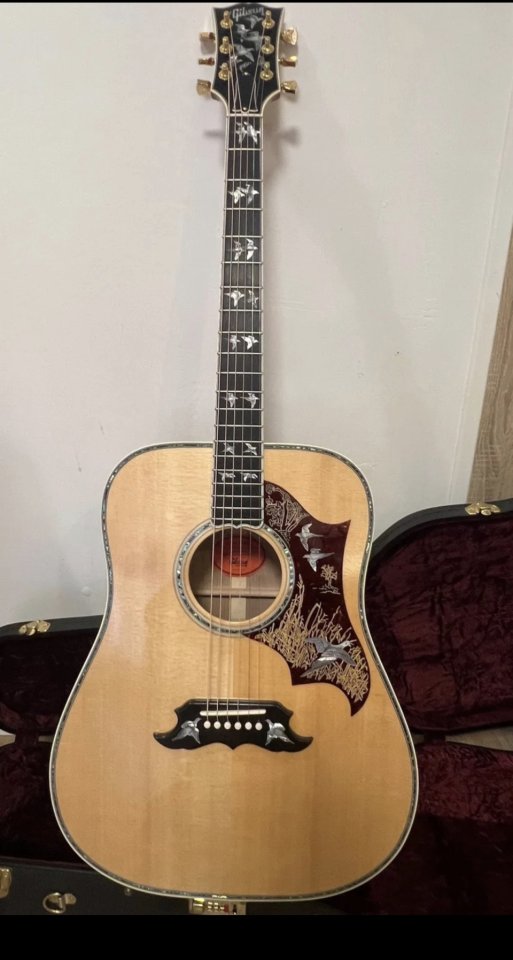 Gibson Dove in flight custom shop de segunda mano · Foto 1 de 10 · Málaga · 5250 €