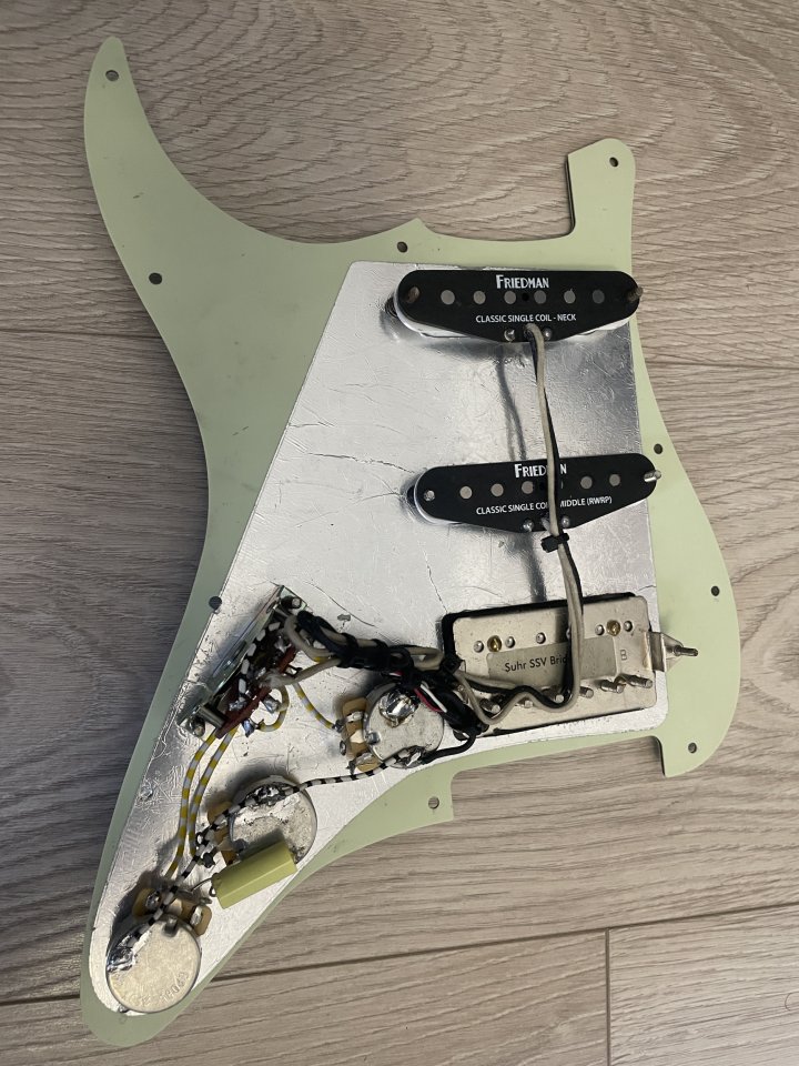 Golpeador HSS Mint Green con Friedman y Suhr de segunda mano · Foto 2 de 4 · Girona · 250 €