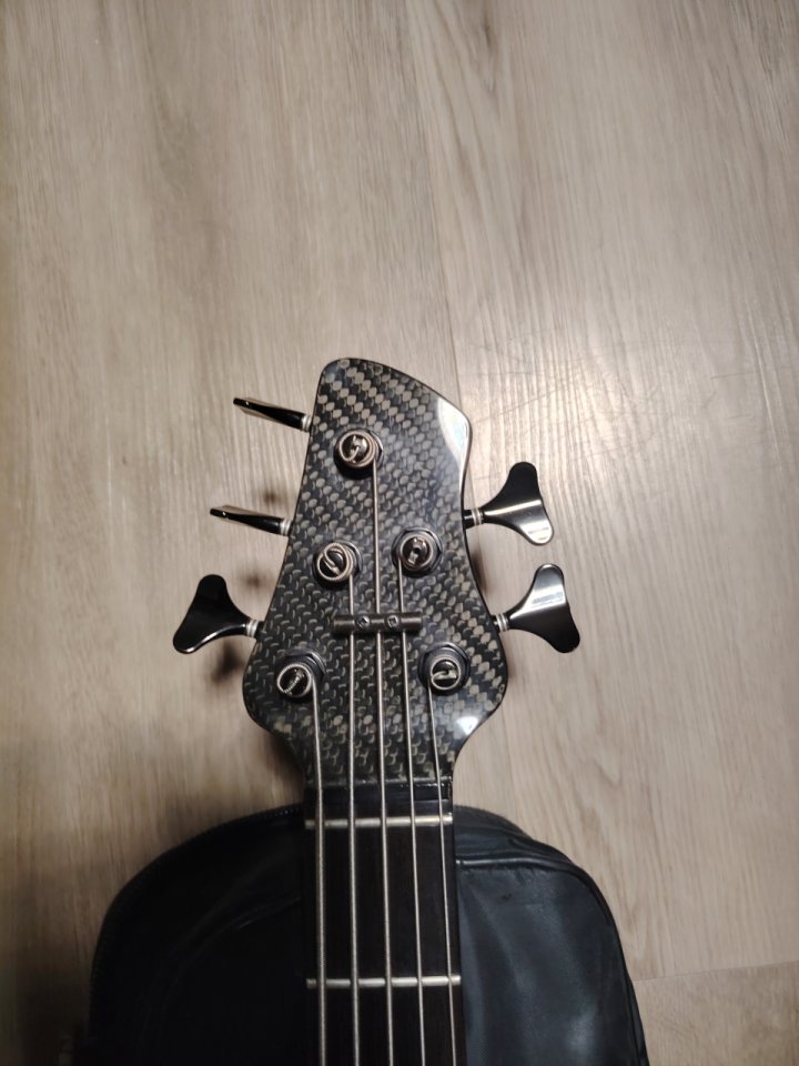 Status Energy 5 Graphite Neck de segunda mano · Foto 2 de 7 · Madrid · 1000 €