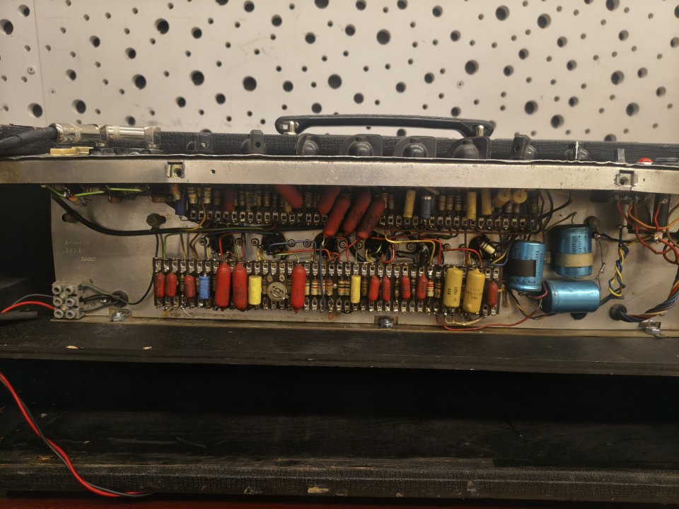 Vox ac30 1965 con Transformadores Woden, reconvertido a cabezal. de segunda mano · Foto 7 de 10 · Gipuzkoa · 1590 €