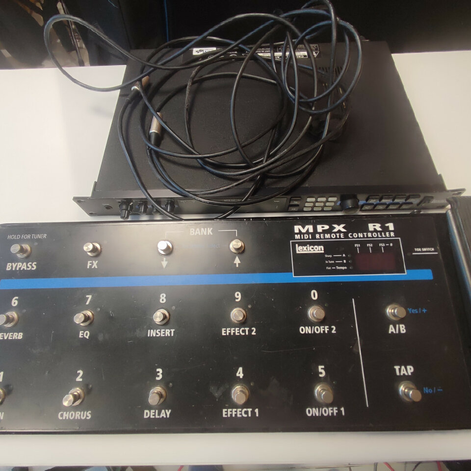 Lexicón mpx g2 y pedalera mpx r1