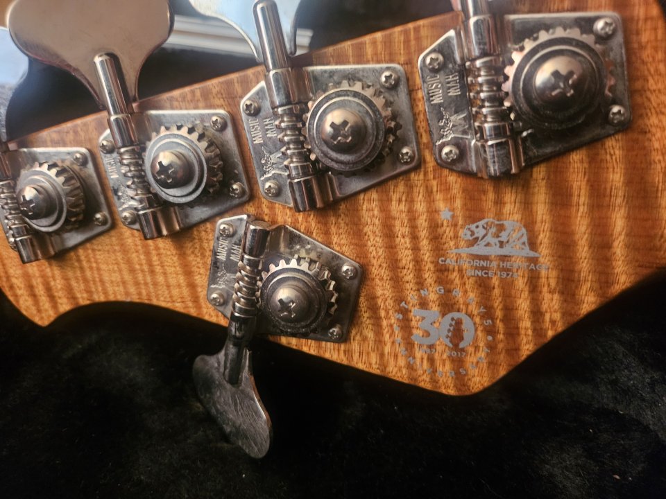 Music man stingray 5 cuerdas especial de segunda mano · Foto 5 de 9 · Madrid · 2700 €