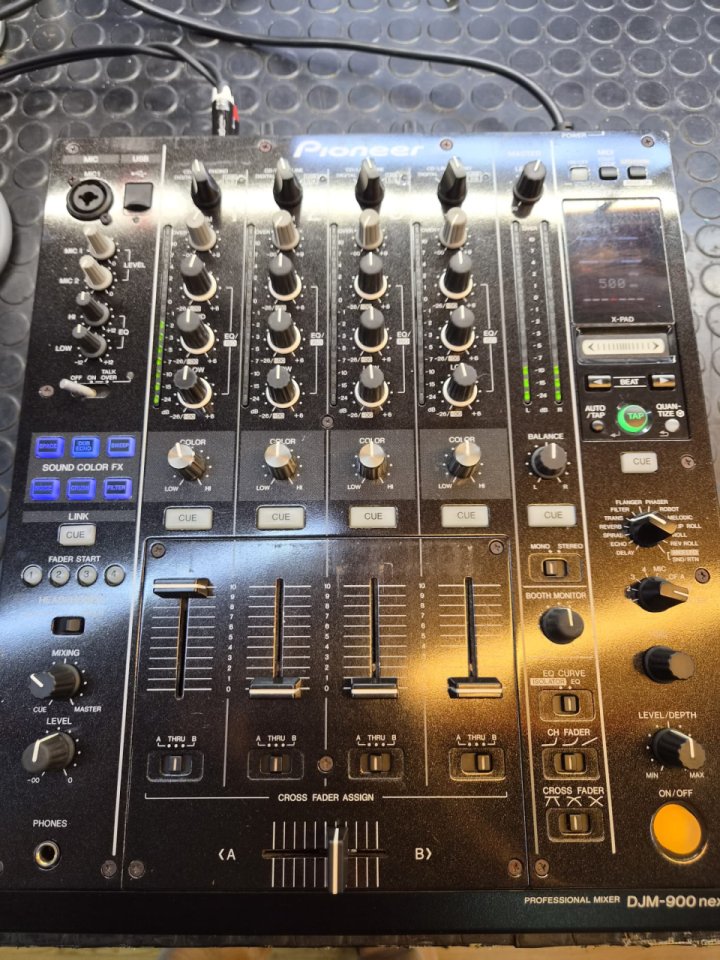 PIONEER DJM-900 NXS de segunda mano · Foto 6 de 6 · Madrid · 1000 €