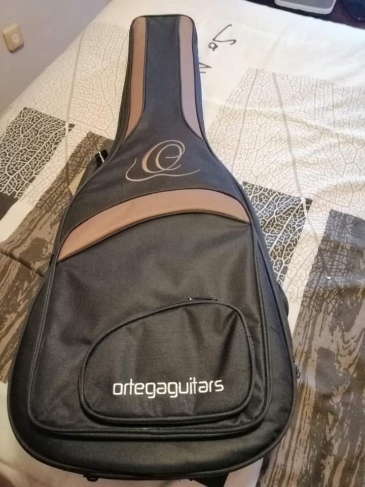 Guitarra Clásica 7 cuerdas APC 9C