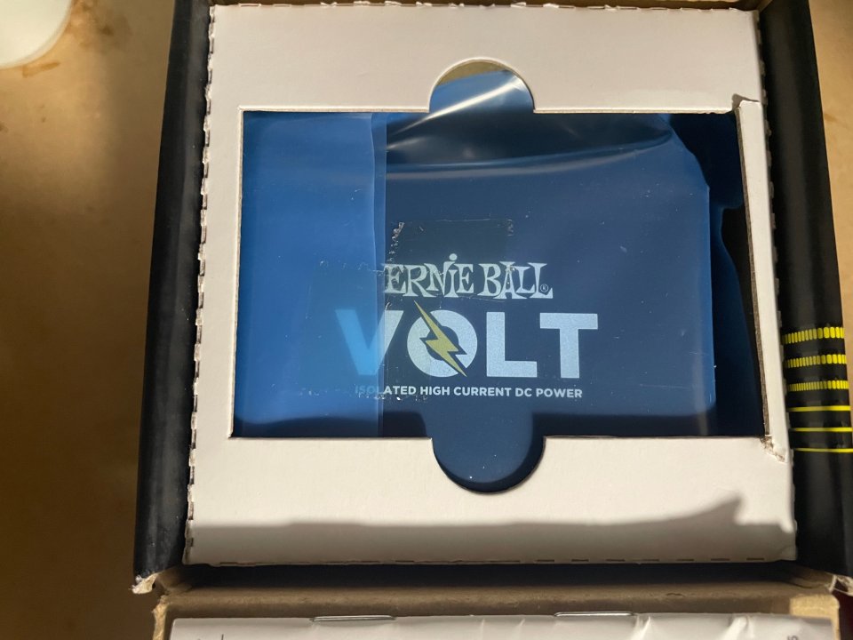 Ernie Ball VOLT fuente de alimentación. de segunda mano · Foto 1 de 2 · Granada · 99 €