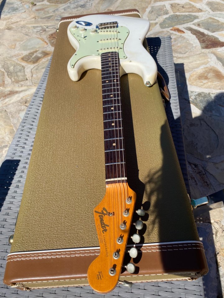 PreCBS Stratocaster electronica moderna de segunda mano · Foto 8 de 10 · Barcelona · 6500 €