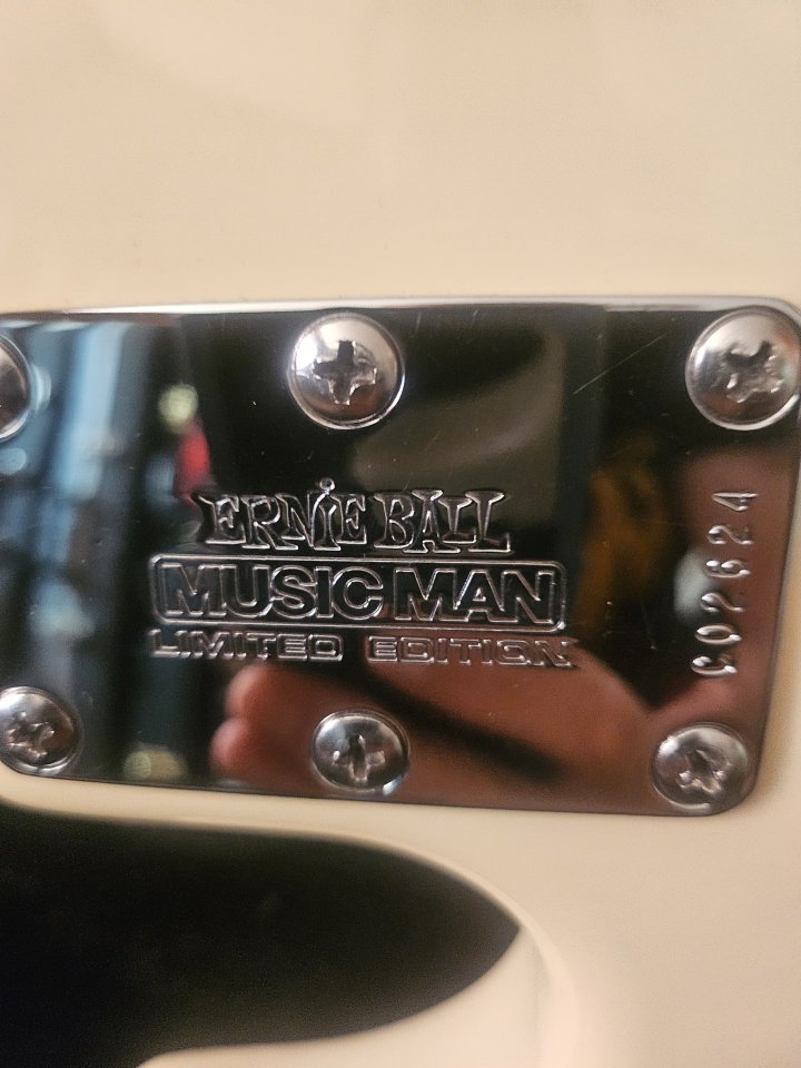 Music man stingray 5 cuerdas especial de segunda mano · Foto 9 de 9 · Madrid · 2700 €