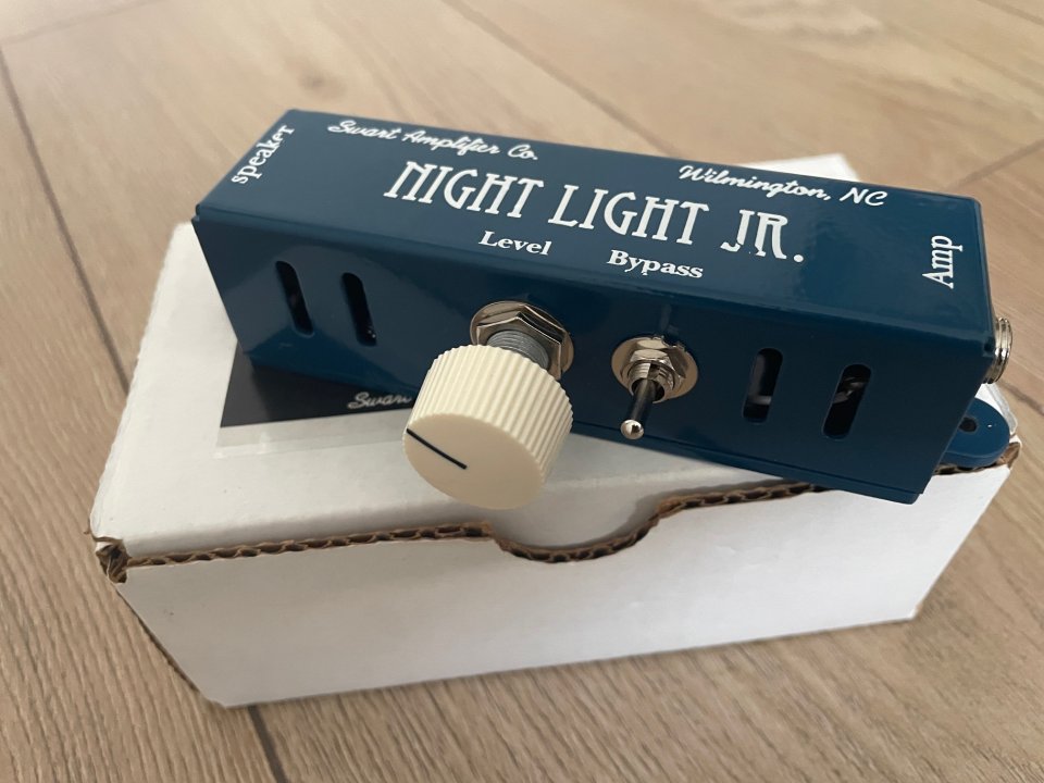 SWART Night Light Jr Atenuador de segunda mano · Foto 1 de 2 · Granada · 200 €
