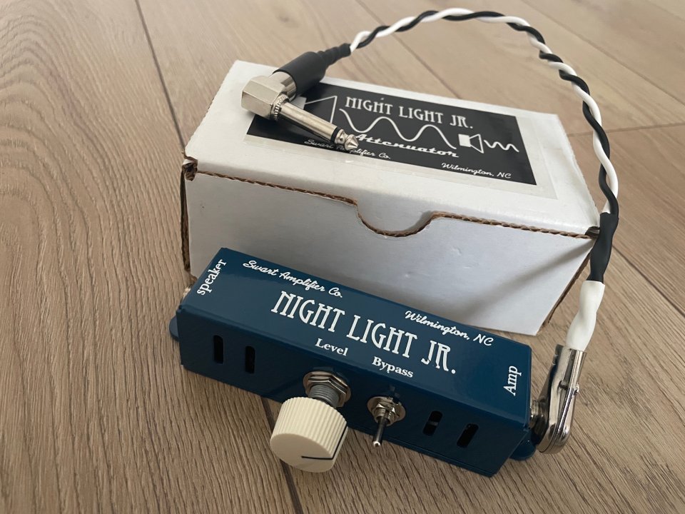 SWART Night Light Jr Atenuador de segunda mano · Foto 2 de 2 · Granada · 200 €