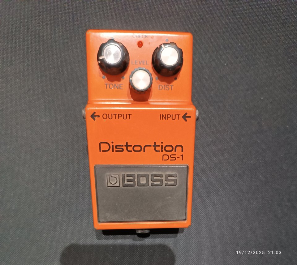 Boss DS-1 pedal distorsión