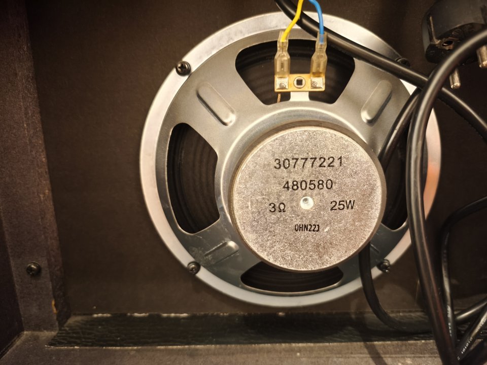 Amplificador para Guitarra Peavy 15W de segunda mano · Foto 4 de 9 · Cantabria · 55 €