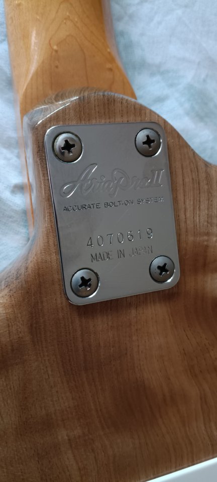 Guitarra Aria Pro II RS series de segunda mano · Foto 5 de 10 · Madrid · 250 €