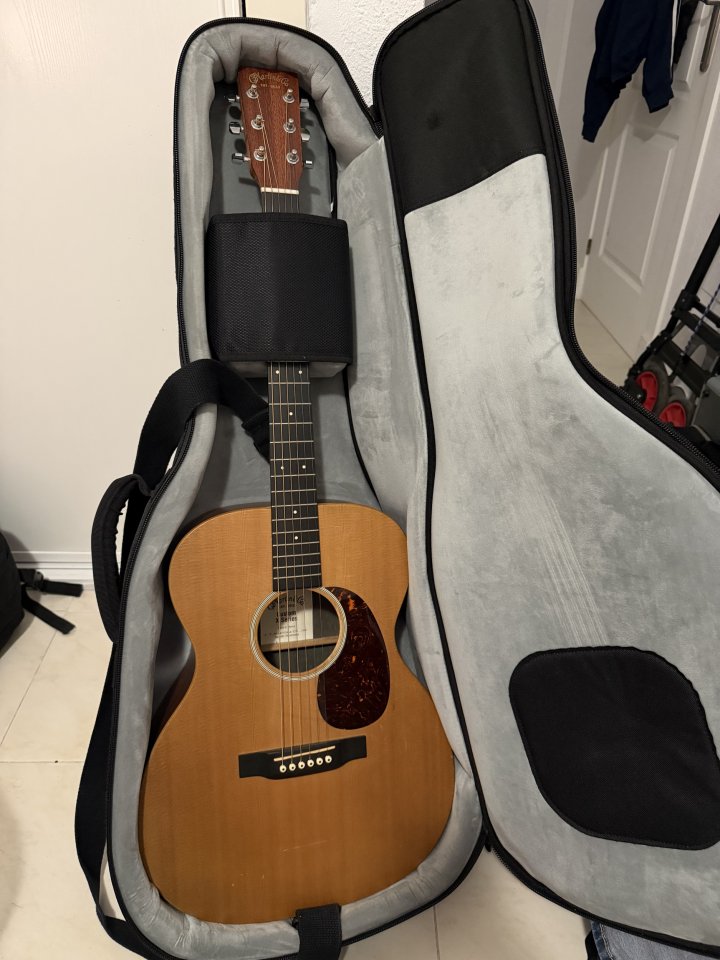 Vendo o cambio. Martin 000 X Series. de segunda mano · Foto 1 de 3 · Málaga · 650 €