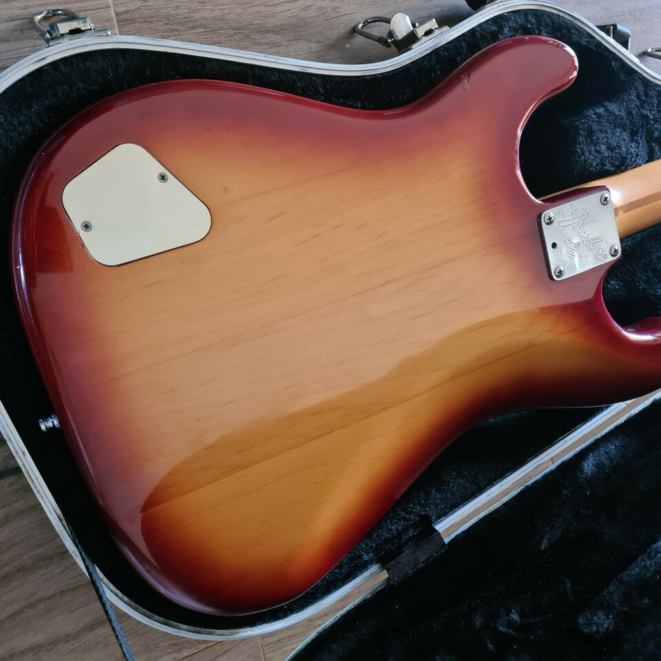 Fender stratocaster élite 1983